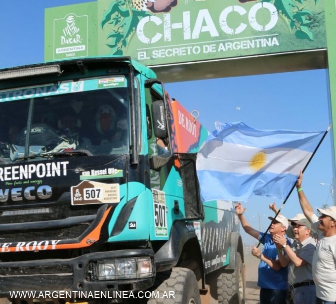 DAKAR 2017: PEPPO DESPIDIÓ A LOS COMPETIDORES QUE SE TRASLADARON A TUCUMÁN