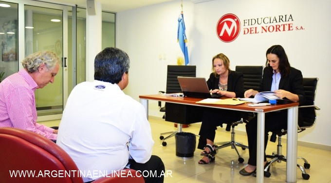 FIDUCIARIA ADQUIERE VEHÍCULOS PARA OPERATIVOS DE CONTROL EN ÁREAS FORESTALES Y ACUÍCOLA