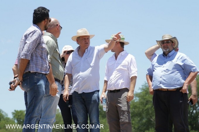 PEPPO RESALTÓ LOS BENEFICIOS QUE BRINDARÁ A LOS PRODUCTORES LA OBRA DEL RÍO GUAYCURÚ