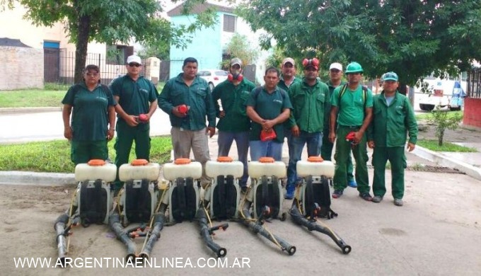 ANTE PROBABLES CASOS DE DENGUE SE REALIZAN BLOQUEOS VECTORIALES EN RESISTENCIA