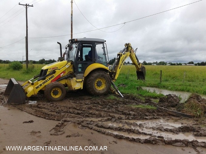 LLUVIAS EN EL SUDOESTE: ARDUOS TRABAJOS DE LA APA PARA MEJORAR EL ESCURRIMIENTO DE LAS AGUAS