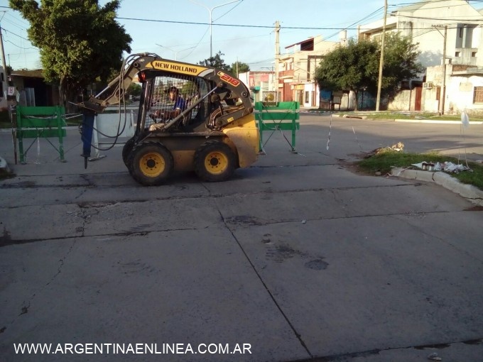 El municipio repara levantamiento y hundimiento de pavimento producto de las altas temperaturas