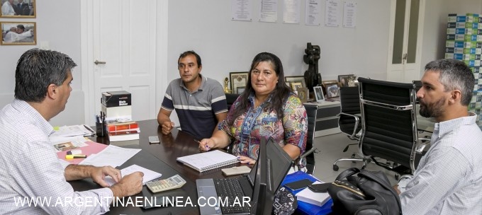 Capitanich recibió a cooperativa que próximamente inaugurará viviendas