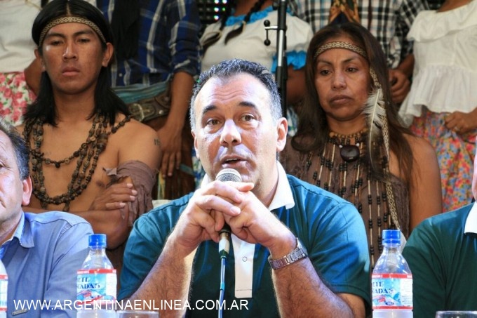 CASA DEL CHACO EN COSQUÍN: EL VICEGOBERNADOR DESTACÓ EL TRABAJO DE LOS ARTISTAS QUE PROMUEVEN LA IDENTIDAD CHAQUEÑA