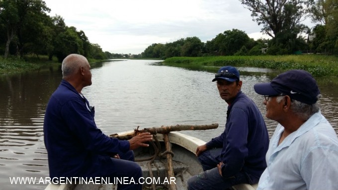 LA APA FINALIZÓ EL PRIMER TRAMO DE LA LIMPIEZA DEL RÍO NEGRO
