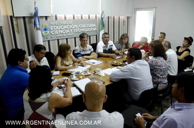 EL MINISTRO FARÍAS DEFINIÓ CON LOS DIRECTORES REGIONALES LAS LÍNEAS DE TRABAJO PARA EL 2017