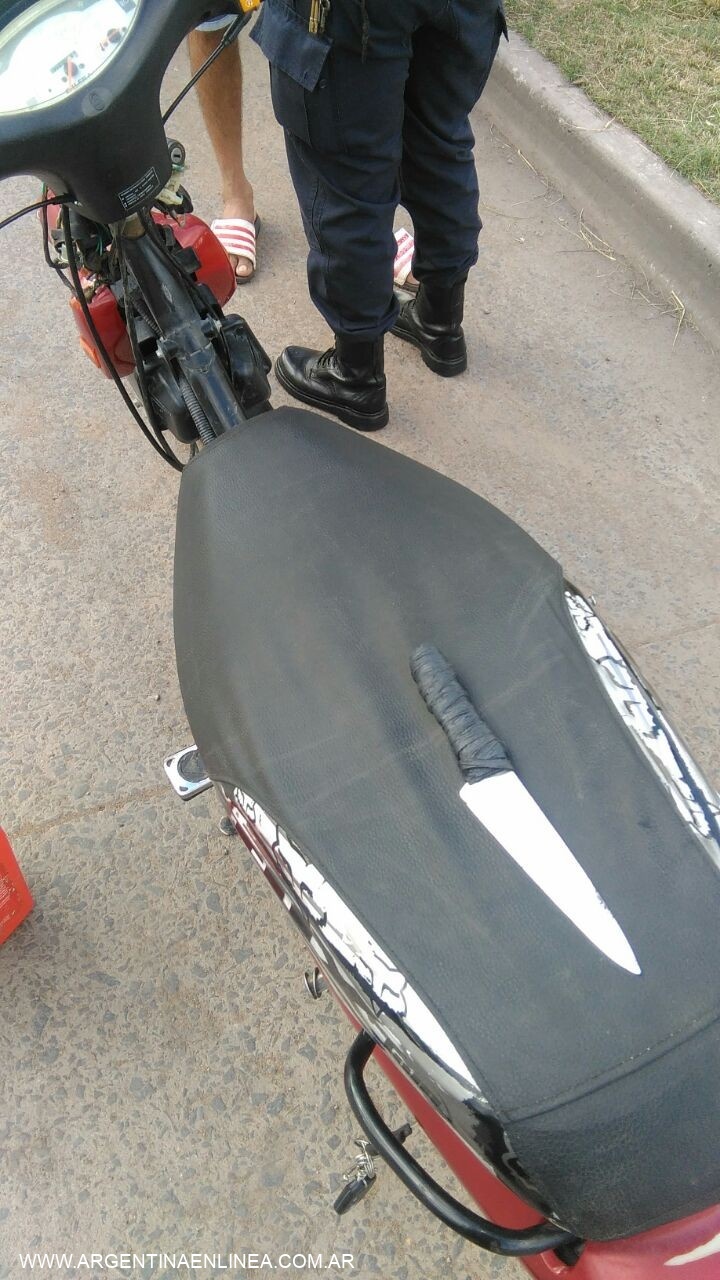 ATRAPAN A MOTOCHORRO CON UNA “FACA” EN SU CINTURA DURANTE UN CONTROL DE MOTOS
