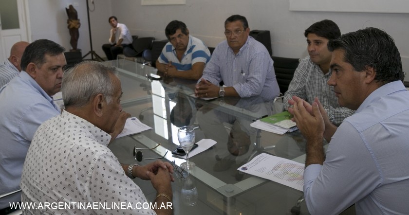 Capitanich se reunió con la comisión directiva del Sindicato de Trabajadores Municipales