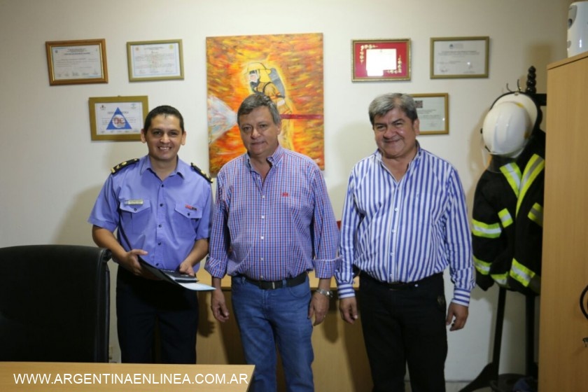 MÁS EQUIPAMIENTO A BOMBEROS: "DEBEMOS ESTAR SIEMPRE PREPARADOS PARA LA EMERGENCIA"
