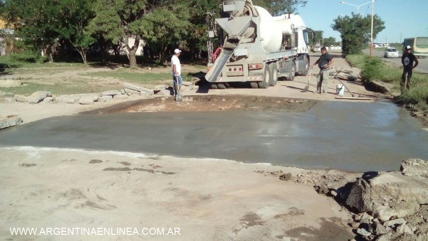 El municipio incrementa los trabajos de bacheo en distintas zonas de la ciudad