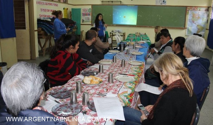 Desarrollo social realizó un taller sobre los derechos de la infancia en la escuela 1049 de Fontana	