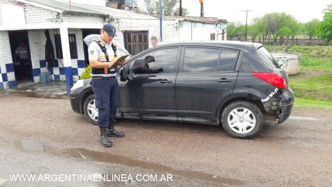 Viajaba con un auto robado y Caminera lo detectó en el control