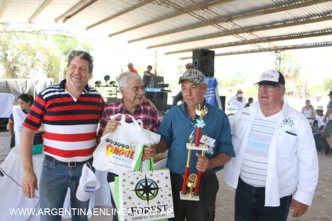ADULTOS MAYORES VIVIERON UN DÍA A PURO SOL Y PESCA EN LAS PALMAS
