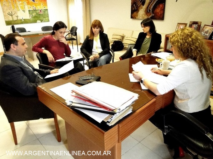 SALUD Y GOBIERNO TRABAJAN CONJUNTAMENTE 