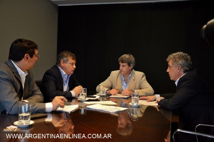 PEPPO Y PRAT GAY ACORDARON DAR IMPULSO A OBRAS PARA EL DESARROLLO DE LA PROVINCIA