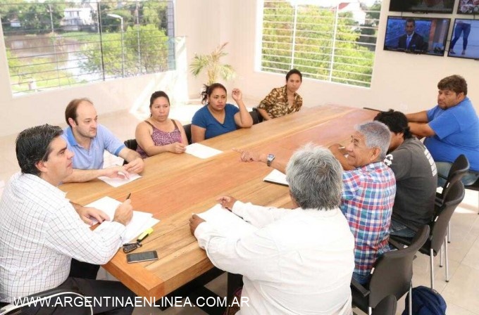 Capitanich encabezó reunión de la Mesa de Asuntos Indígenas, que se abocó a la agenda de fin de año