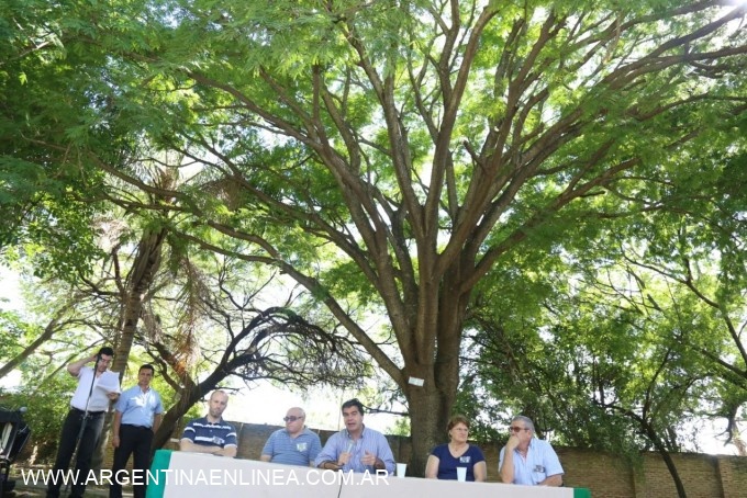 Capitanich encabezó la presentación del registro de Árboles Históricos de la ciudad