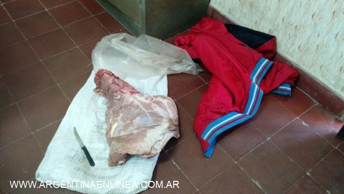 CAMINERA ATRAPA A SUJETO EN APARENTE CASO DE ABIGEATO Y FAENA