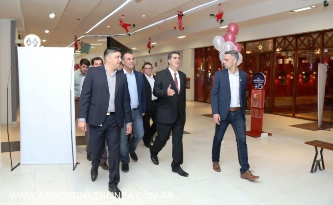 En la inauguración del paseo de compras Libertad Capitanich destacó la apuesta por la reactivación económica