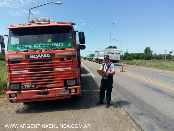 Caminera secuestra camión robado que ingresaba desde Santa Fé