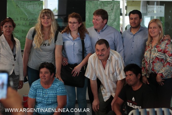 COMITIVA OFICIAL VERIFICÓ LA ATENCIÓN EN EL HOSPITAL DE CASTELLI Y ACORDÓ ACCIONES NORMALIZADORAS CON MOVIMIENTOS SOCIALES