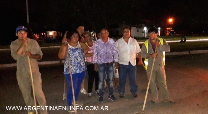La Municipalidad continúa con trabajos de barrido nocturno en avenidas