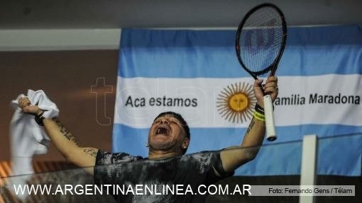 Copa Davis Del Potro le regaló su raqueta a Maradona