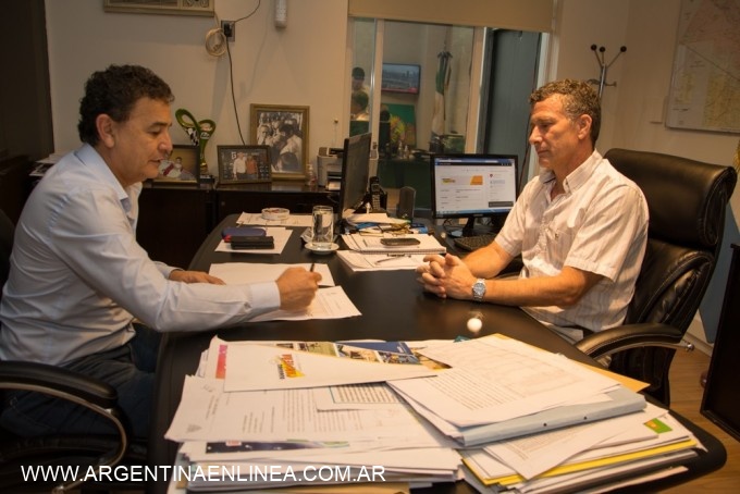 LOTERÍA CHAQUEÑA Y EL MUNICIPIO FINALIZARÁN LA OBRA DEL MICROESTADIO DEL CLUB DEFENSORES DE PUERTO VILELAS