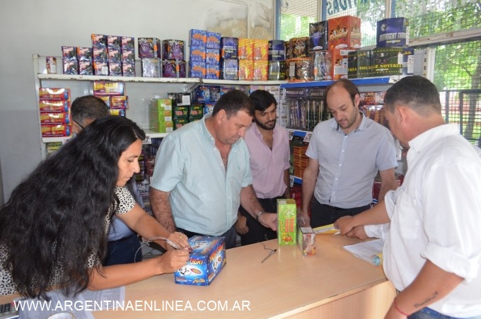 El municipio advierte que la única marca autorizada de productos de pirotecnia es la de Fabricaciones Militares