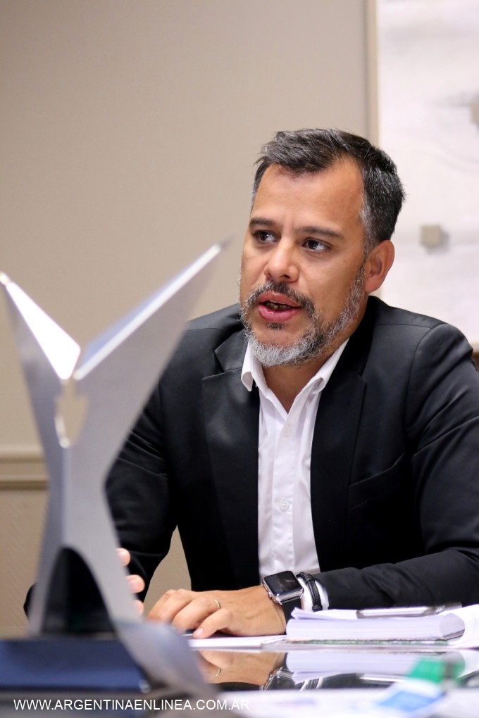 HORACIO REY: "HAY UN EQUIPO COMPROMETIDO PARA HACER UN GOBIERNO MÁS EFICIENTE Y TRANSPARENTE"