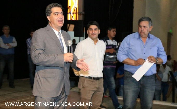 Capitanich anunció el pago de un bono excepcional de $1.500 y vacaciones para los jornalizados municipales
