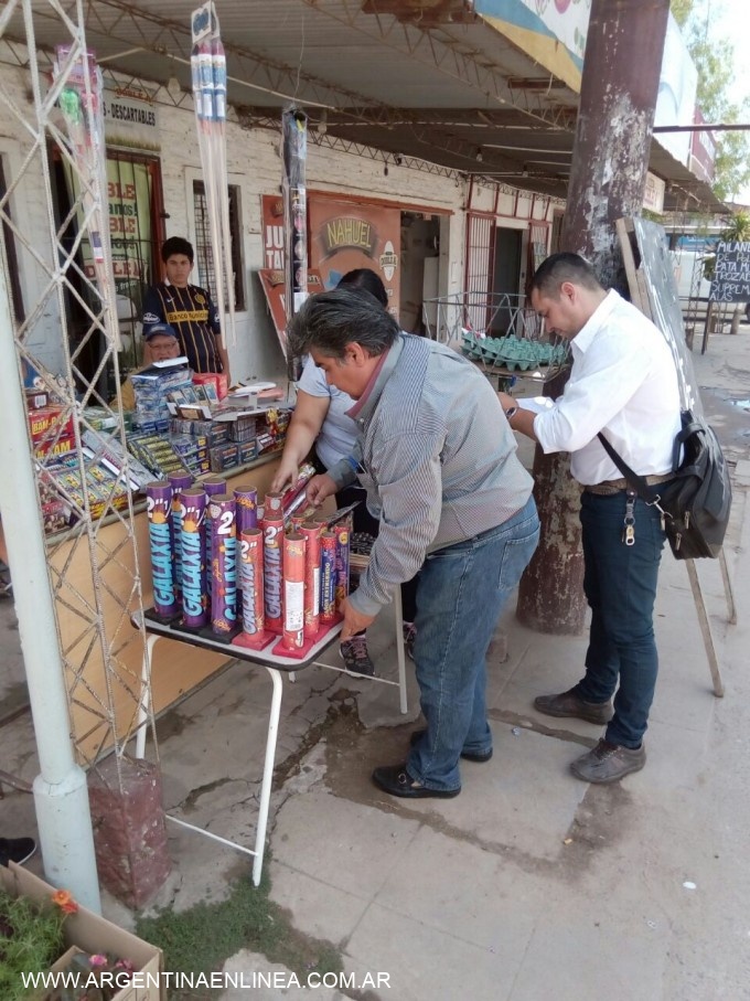 La Municipalidad clausuró local por venta de pirotecnia no autorizada