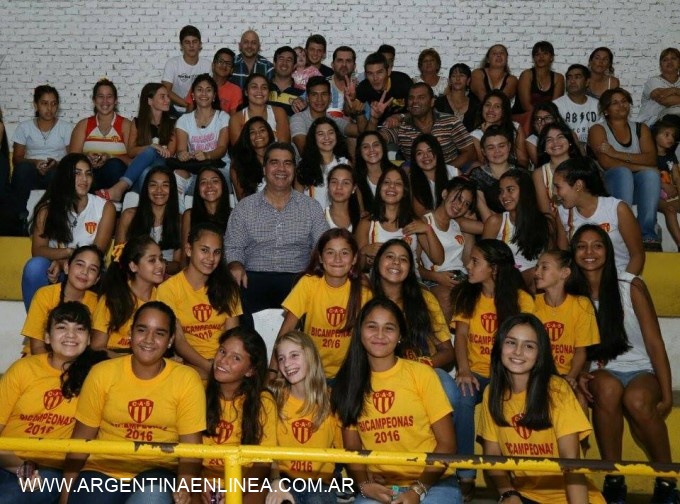 Apoyo al deporte: El intendente participó de la entrega de premios de la Federación Chaqueña de Hockey