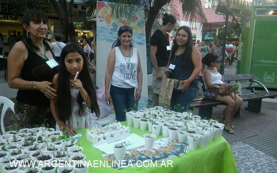 Operativo Navidad Limpia: El municipio realiza charlas de cuidado ambiental en La Peatonal