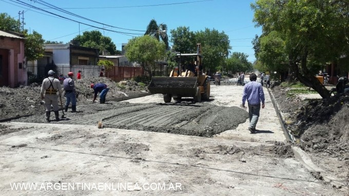 Capitanich habilitará mañana obras de pavimento urbano en la calle Obligado
