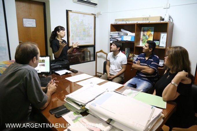 Empleados municipales de áreas de atención al público se capacitarán en lenguaje de señas
