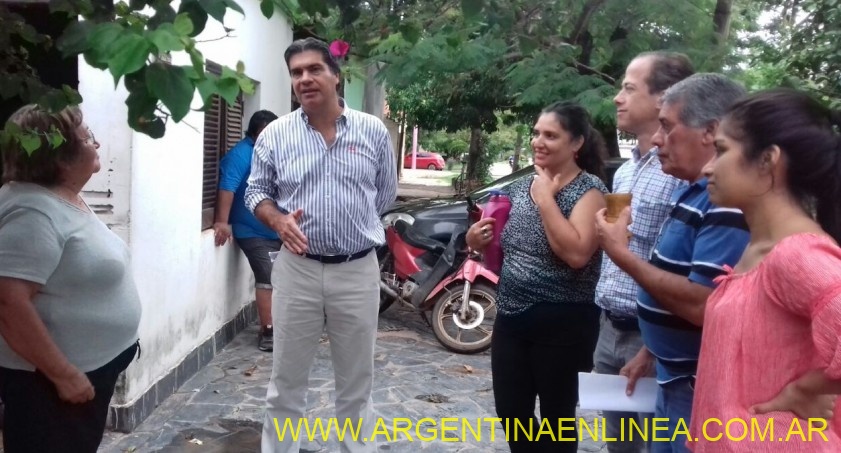 Capitanich, de recorrida y compromiso con los vecinos del Bº Asunción 